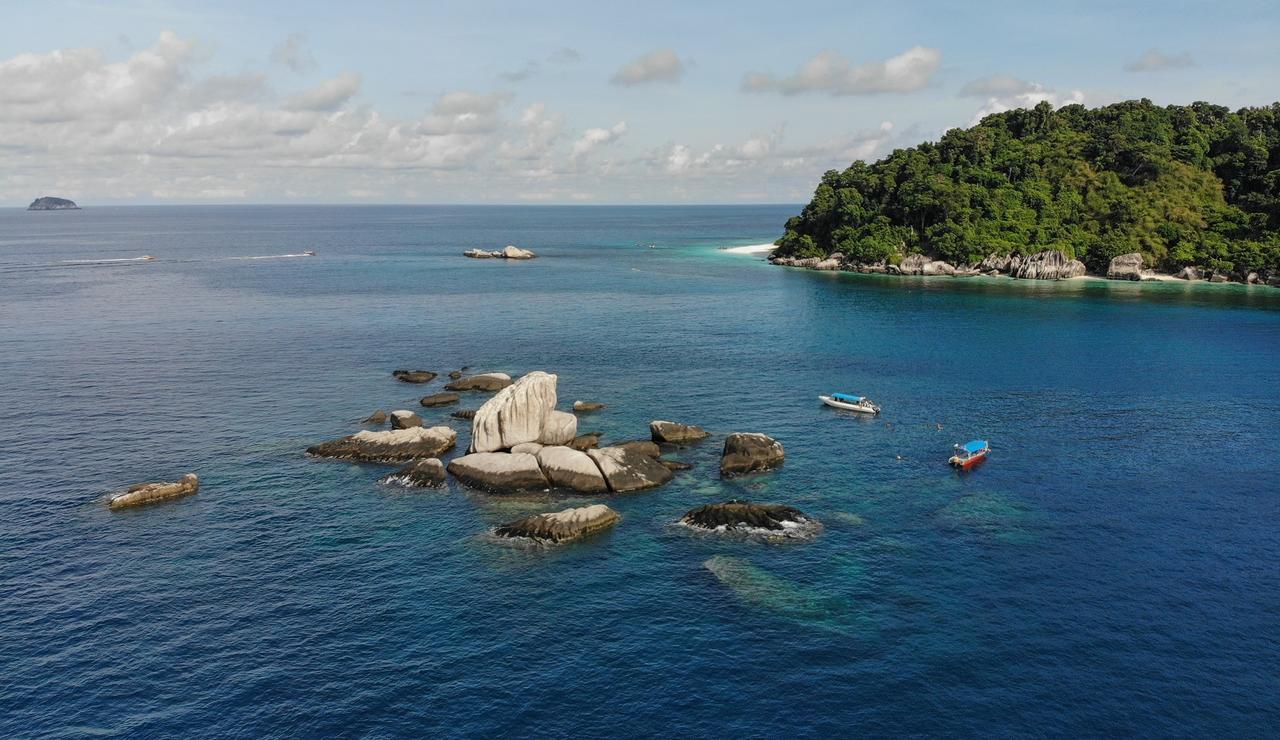 Aman Tioman Beach Resort Kampung Genting Exterior foto